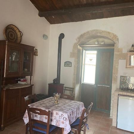 帕拉佐洛阿克雷伊德Casa Martina别墅 外观 照片