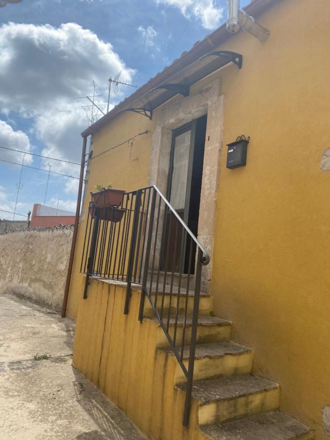 帕拉佐洛阿克雷伊德Casa Martina别墅 外观 照片